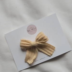 Knitted Bowclip